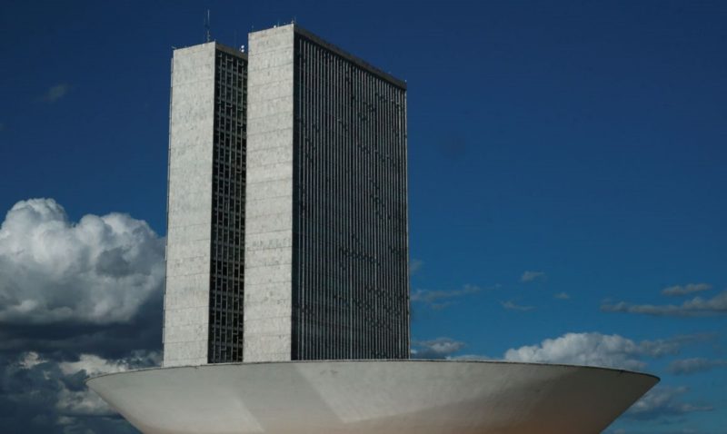 A cúpula menor, voltada para baixo, abriga o Plenário do Senado Federal. A cúpula maior, voltada para cima, abriga o <a href="https://www.camara.leg.br/" target="_blank" rel="noopener noreferrer">Plenário da Câmara dos Deputados</a>. – Foto: Marcello Casal JrAgência Brasil/ND