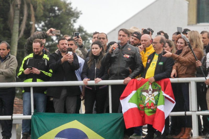 Jair Bolsonaro criticou o presidente do TSE, ministro Luiz Roberto Barroso, em discurso – Foto: L&eacute;o Munhoz/ ND