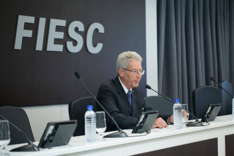 O presidente da Câmara de Energia da Fiesc, Otmar Müller, considera o reajuste inoportuno – Foto: Filipe Scotti/Fiesc/ND