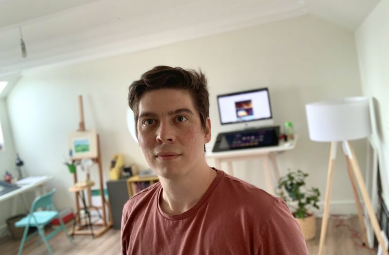 De sua casa em Dublin, Pablo Mayer relembra os principais momentos da carreira, revela projetos. incluindo a produção infantil dos pequenos pôneis para a Netflix e topa o desafio de criar 15 capas para a série especial do ND – Foto: Foto Divulgação/ND