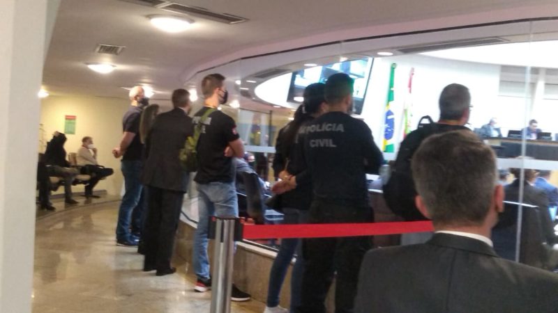 Policiais civis acompanham vota&ccedil;&atilde;o da reforma da Previd&ecirc;ncia na Alesc – Foto: Paulo Rollemberg/ND