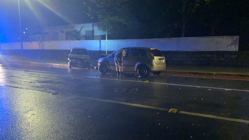 Acidente aconteceu na regi&atilde;o Central da cidade enquanto opera&ccedil;&atilde;o se espalhava pelos bairros – Foto: Pol&iacute;cia Militar/Divulga&ccedil;&atilde;o