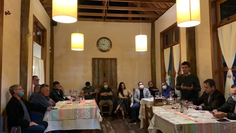 Lideranças do PSDB da Amrec reuniram-se na noite de quarta-feira – Foto: Divulgação