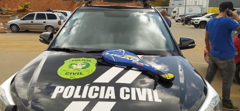 Raquete foi vista em site de vendas