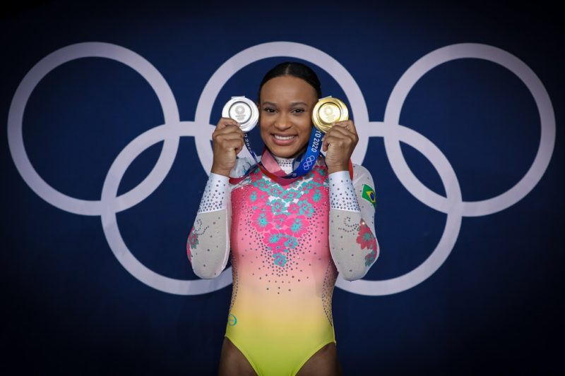 Rebeca Andrade conquistou um ouro e uma prata na ginástica – Foto: Ricardo Bufolin/ CBG