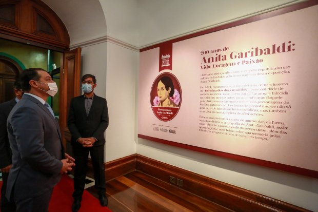 Evento em sc faz homenagens ao bicentenário de anita garibaldi