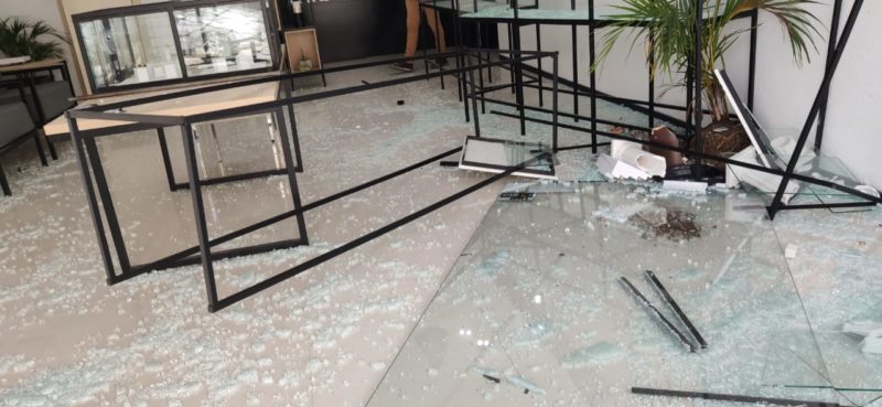 Acidente foi registrado no final da manhã desta terça-feira (3), no Centro de Blumenau – Foto: Stêvão Limana/NDTV