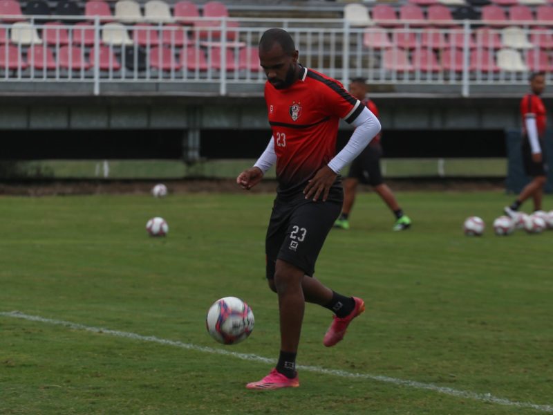 Tadeu ainda aguarda regulariza&ccedil;&atilde;o para estrear com a camisa tricolor – Foto: Vitor Forcellini/JEC/Divulga&ccedil;&atilde;o/ND