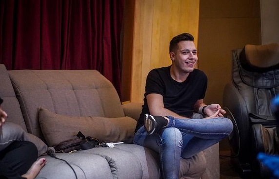 Thales já escreveu para cantores de peso