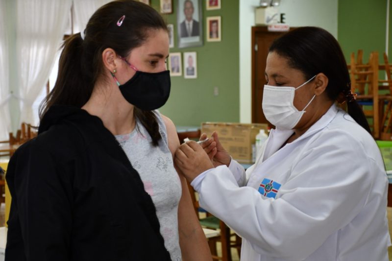 Vacinação segue na região durante esta quinta-feira – Foto: Secretaria de Saúde/Divulgação/ND