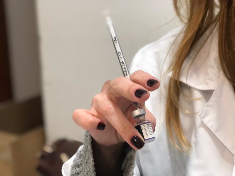 SC receberá quase 200 mil doses de vacina contra a Covid-19 neste sábado – Foto: Gabriela Milanezi/ND