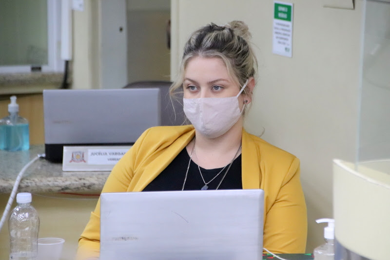 Vereadora Giovana Mondardo acusa o prefeito de Crici&uacute;ma de homof&oacute;bico – Foto: Picasa/ND