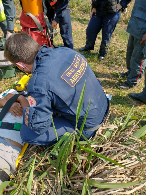 Após cair de torre de telefonia em local isolado de SC, homem é salvo com quadriciclo