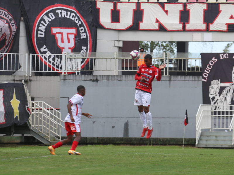 Thiago Juan marcou o terceiro gol com a camisa tricolor, terceiro gol como profissional &#8211; Foto: Vitor Forcellini/JEC/Divulgação/ND