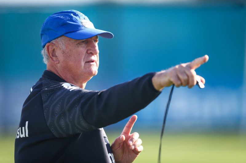 Felipão prepara o time para o confronto com o Furacão no domingo. – Foto: Lucas Uebel/Gremio FBPA