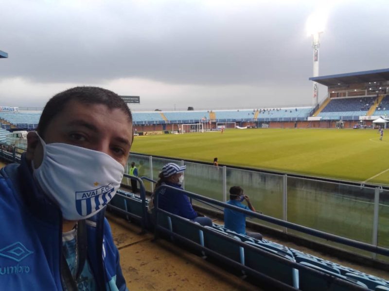 Odinilson Manoel Silvano marcou presença na Ressacada para acompanhar o seu Avaí entrar no G4 da Série B. – Foto: divulgação/Fcb/ND