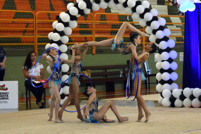 Gin&aacute;stica r&iacute;tmica (foto) e art&iacute;stica s&atilde;o belos espet&aacute;culos em Blumenau e regi&atilde;o – Foto: Ant&ocirc;nio Prado / Fesporte