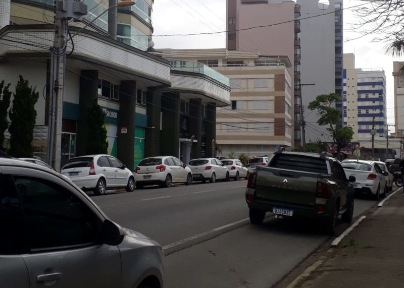 Agência no Centro de Balneário Piçarras foi assaltada na tarde desta sexta-feira (24) – Foto: Franciny da Silva/ND