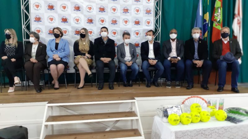 Entrega de prédio e materiais esportivos aconteceu na manhã desta quinta-feira (16) – Foto: Doía Cercal/Divulgação