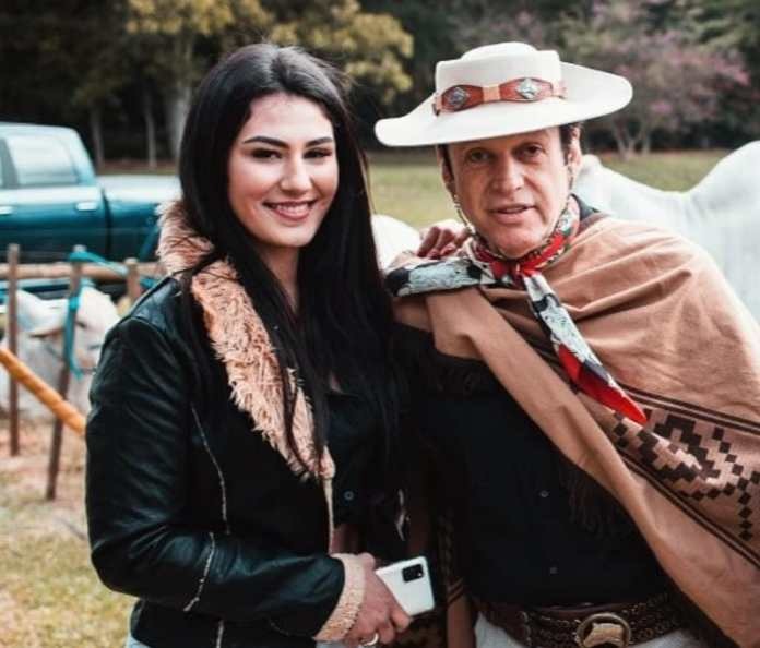 A banda Garotos de Ouro, fundada por Airton Machado. No veículo viajava apenas o casal, já que o restante do grupo se deslocava em carros próprios. – Arquivo pessoal/ND