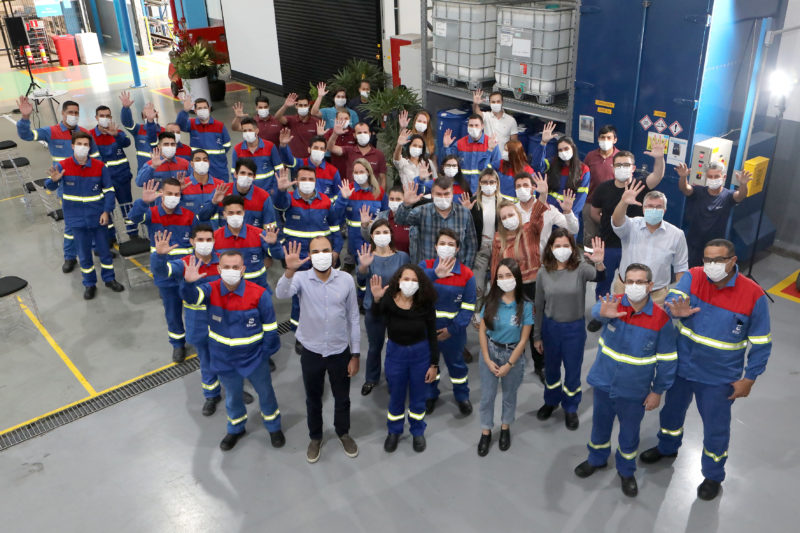 Aniversário é celebrado em evento hibrido com colaboradores de Joinville, de São Paulo e das Américas – Foto: Elkem Silicones