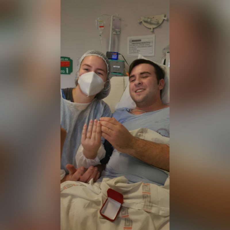 jovem pediu a namorada em casamento na UTI