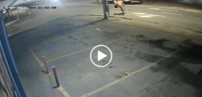 coletor de lixo é atropelado em JOinville