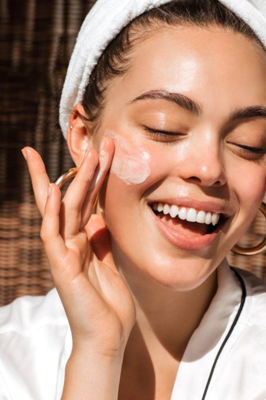 Já ouviu falar em Yoga facial?