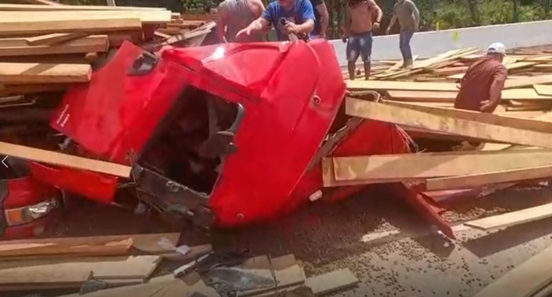 Acidente aconteceu no litoral sul, na BR-376, PR em sentido a SC – Foto: Internet/Reprodução