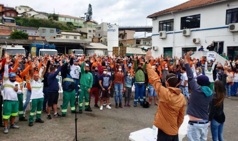 Trabalhadores da Comcap entram em greve – Foto: Reprodução/ND