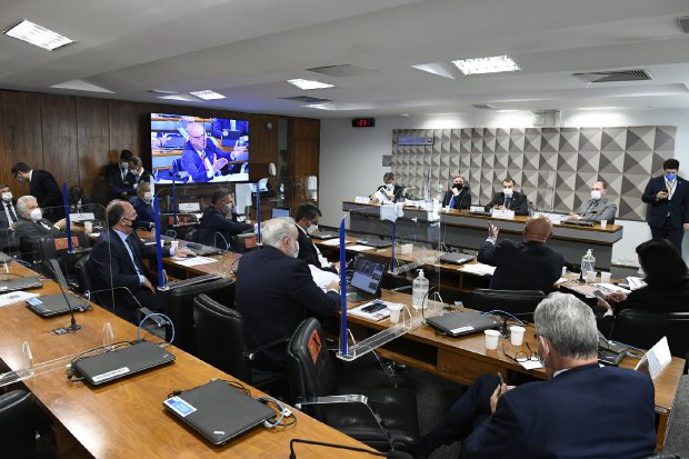 Reuni&atilde;o no Senado com lideran&ccedil;as catarinenses sobre transfer&ecirc;ncia de recursos estaduais para obras em rodovias federais – Foto: Pedro Fran&ccedil;a/Divulga&ccedil;&atilde;o/ND
