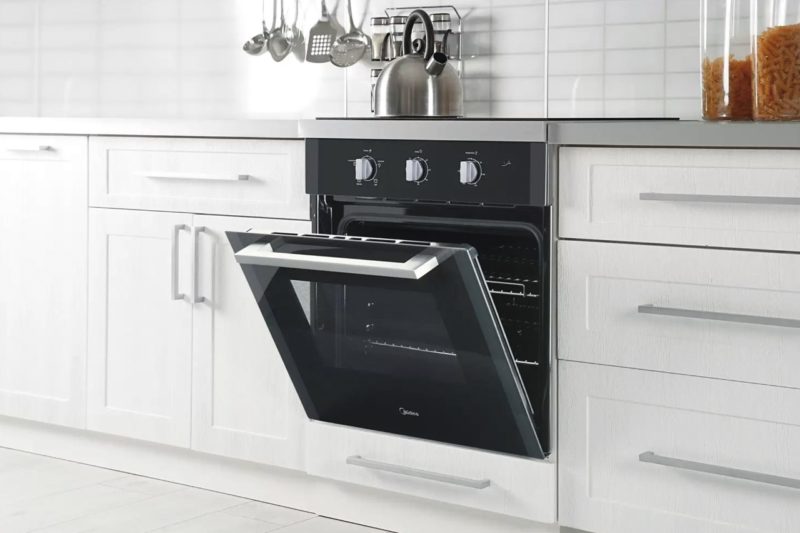 Forno elétrico de embutir Midea 80 L Grill Timer – Foto: Divulgação Casas da Água