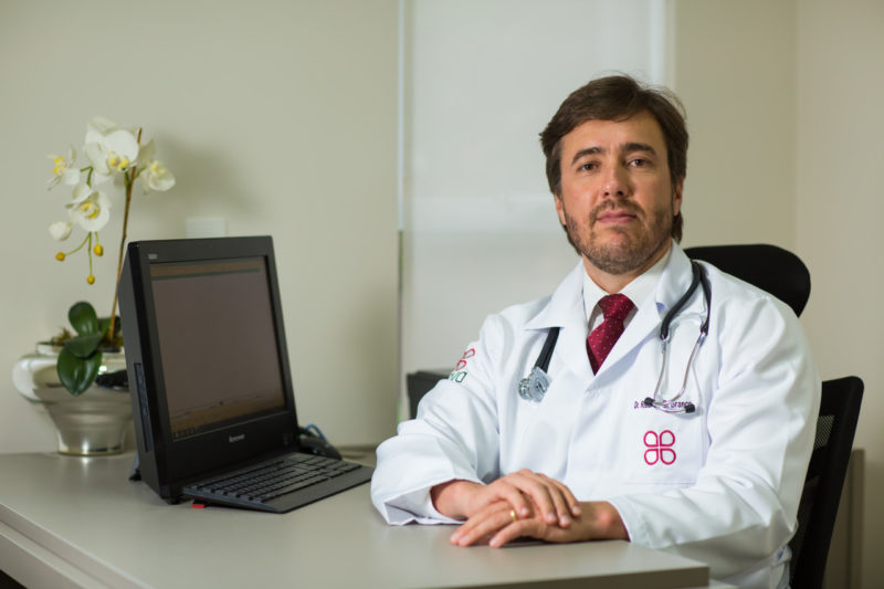 Dr. Ricardo Branco esclarece sobre evolu&ccedil;&atilde;o de exames e tratamentos – Foto: Lauro Maeda/ND