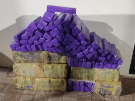 Droga ela levada a Conc&oacute;rdia, no Oeste de Santa Catarina – Foto: PM/ND