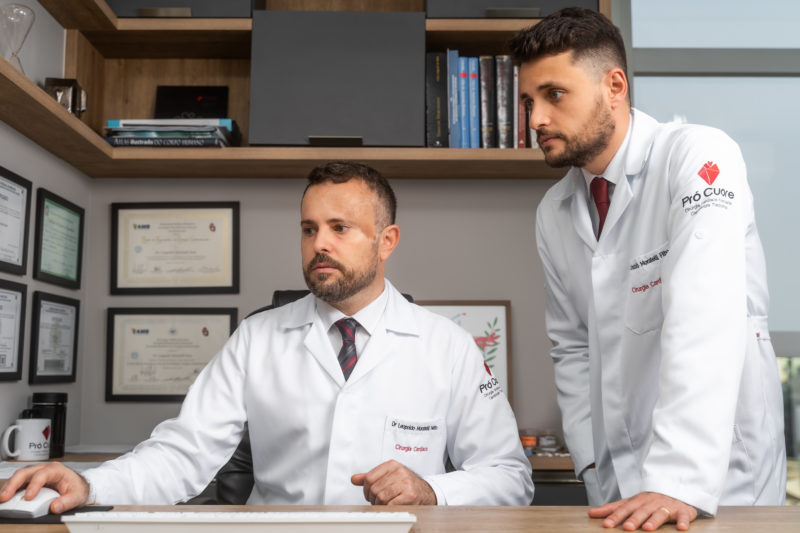 Irmãos Leopoldo Moratelli Neto e Lindolfo Moratelli Filho, cirurgiões cardiovasculares – Foto: Divulgação/Pró Cuore