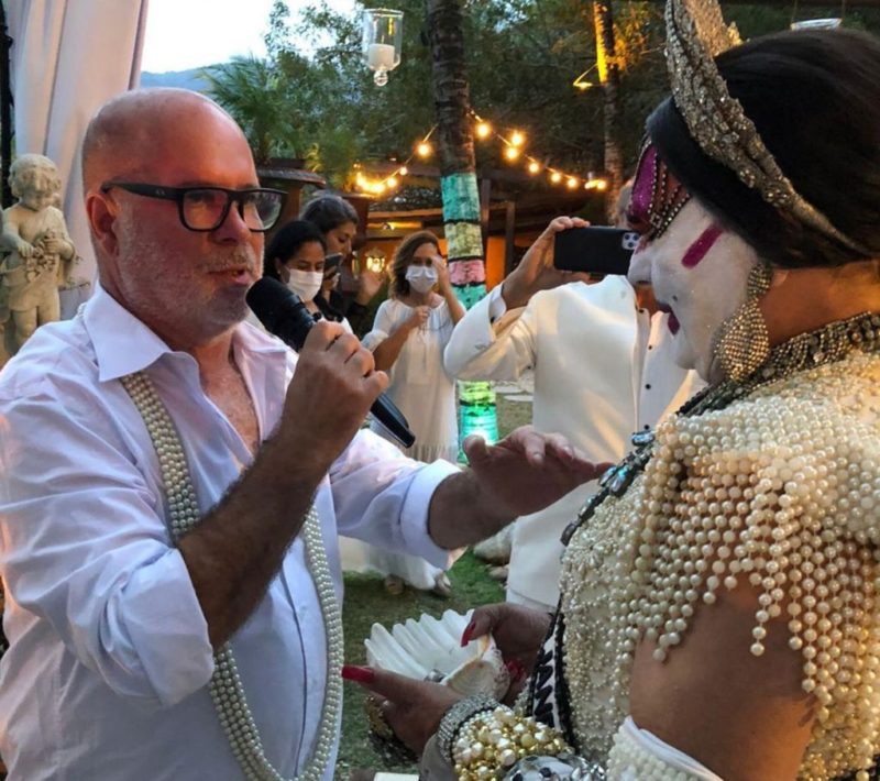 Eder Meneghine e a drag queen Isabelita dos Patins – Foto: Reprodu&ccedil;&atilde;o/Redes Sociais/ND