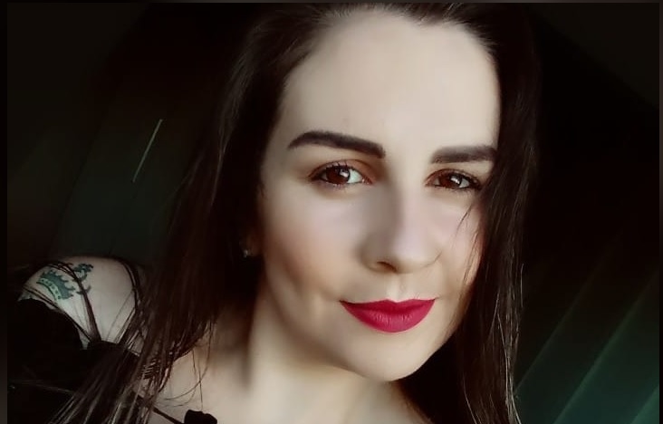 Gessika Marafigo Martiol tinha 25 anos e foi assassinada na frente do filho – Foto: Reprodu&ccedil;&atilde;o/Internet