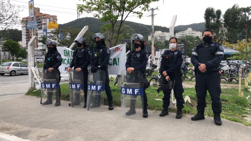 Guardas municipais permanecem na Comcap caso protestos recomecem – Foto: Gabriela Milanezi/NDTV