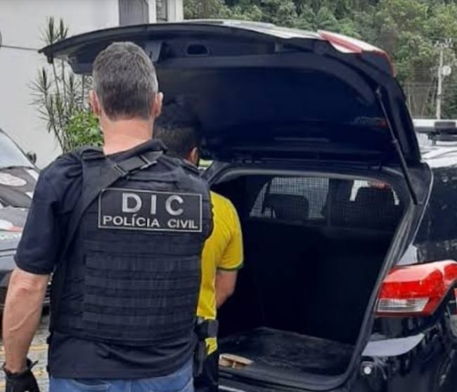 Polícia prendeu dois envolvidos no crime – Foto: Polícia Civil