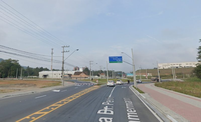 Ocorr&ecirc;ncia foi registrada no bairro Itoupava Central na tarde deste s&aacute;bado (18) – Foto: Reprodu&ccedil;&atilde;o/Google Maps/ND