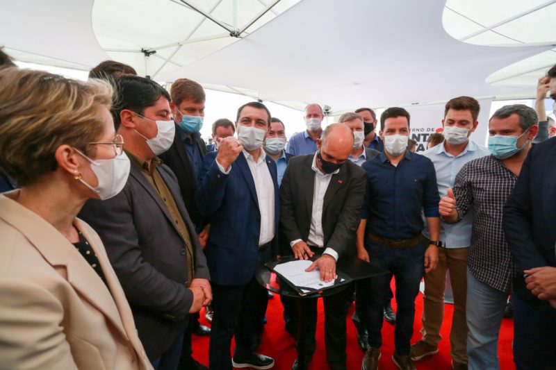 Primeiro ato ocorreu em Navegantes – Foto: Secom/Julio Cavalheiro/Divulga&ccedil;&atilde;o/ND