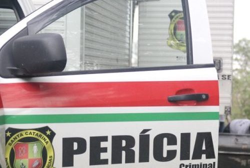 perícia no corpo da mulher