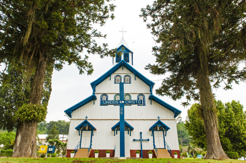 Igreja Matriz S&atilde;o Jo&atilde;o Berchmans, em S&atilde;o Jo&atilde;o do Oeste, &eacute; a maior feita totalmente em madeira da Am&eacute;rica Latina – Foto: Markito / Santur