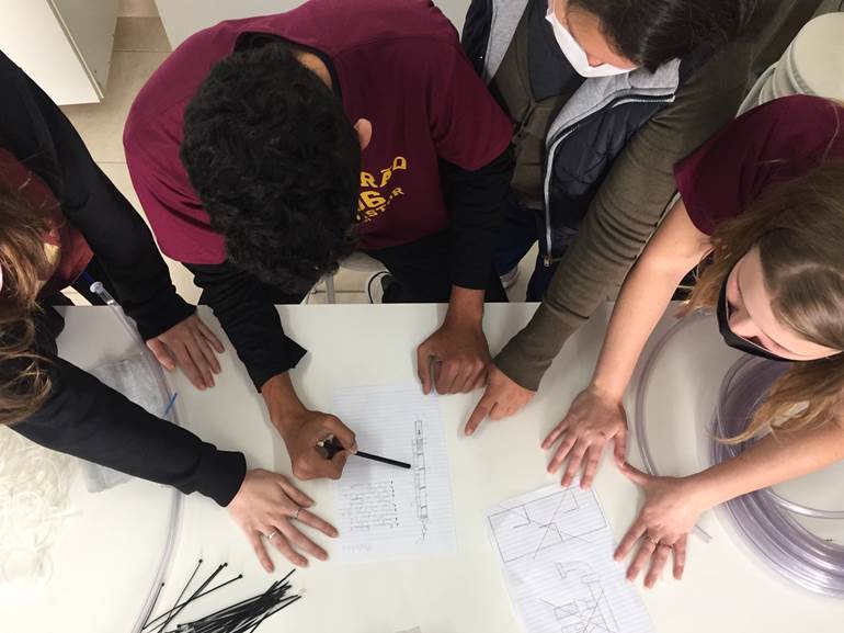 Prot&oacute;tipo foi desenvolvido por alunos e professoras da Escola Bom Pastor. – Foto: Arquivo Pessoal/Divulga&ccedil;&atilde;o/ND