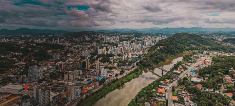 Previsão de tempo firme não deve se concretizar em Blumenau