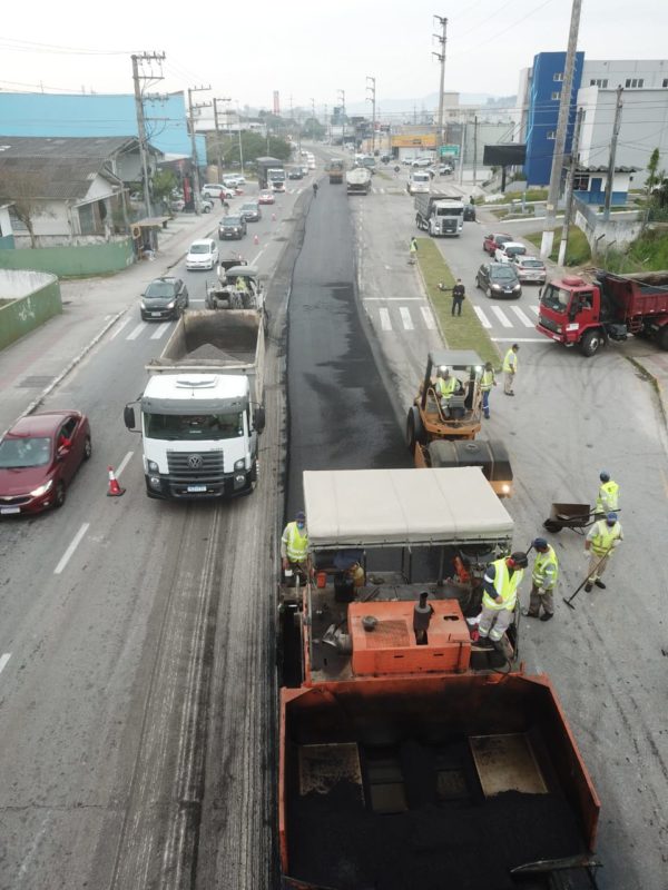 As obras da Opera&ccedil;&atilde;o Asfalta&ccedil;o nessa importante via p&uacute;blica do Continente ter&atilde;o prazo de oito meses para serem conclu&iacute;das – Foto: Leonardo Sousa/PMF/Divulga&ccedil;&atilde;o/ND