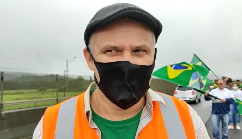 Caminhoneiro Jackson Schubert fala sobre as perspectivas de duração da manifestação