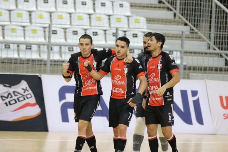JEC Futsal termina fase classificatória enfrentando o Blumenau, neste sábado (9) – Foto: Juliano Schmidt/JEC Futsal/Divulgação/ND