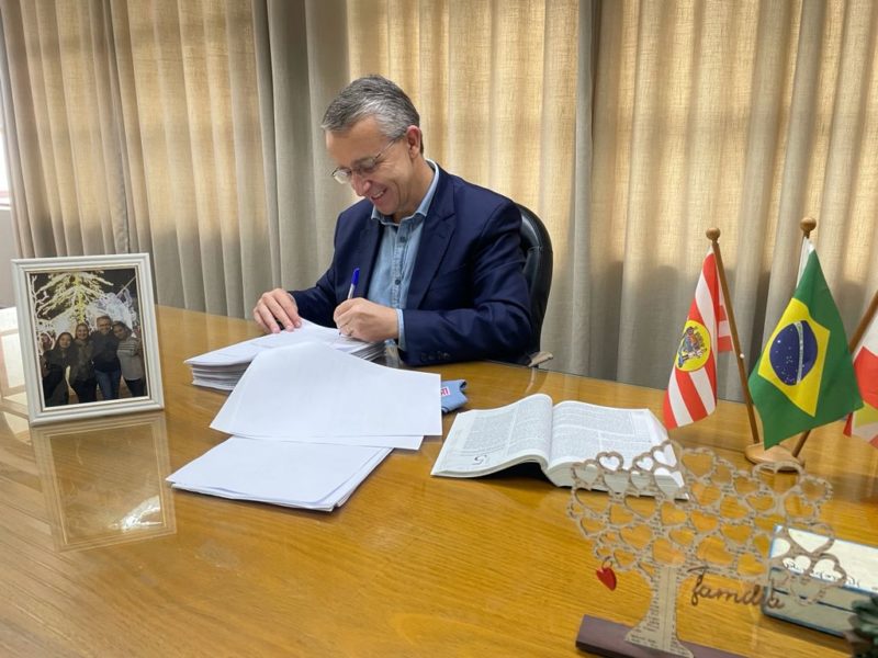 Prefeito M&aacute;rio Hildebrandt deixou Mirim Doce, no Alto Vale, em busca de oportunidades – Foto: Karolina Bonin/Secom Blumenau/ND