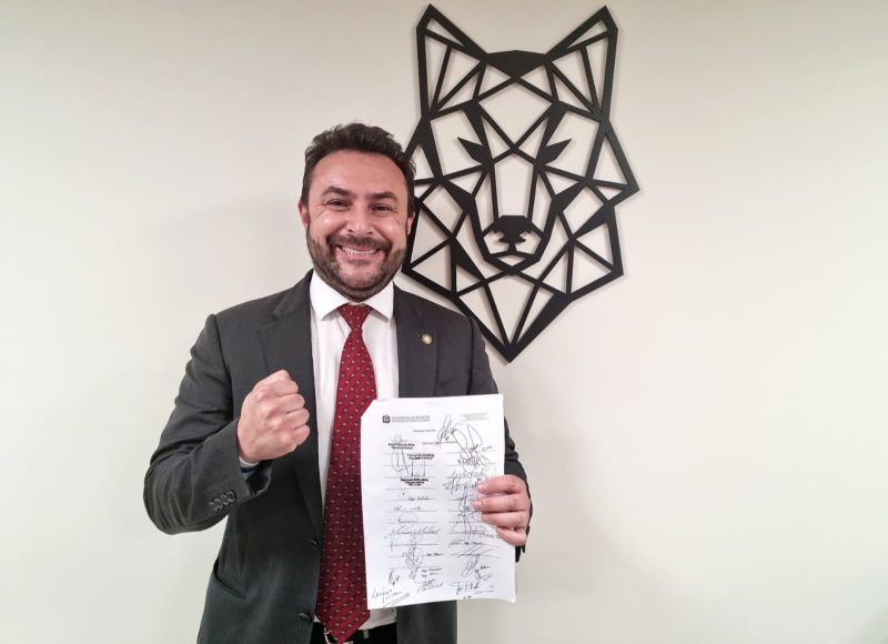 Deputado Marcius Machado reapresentou projeto na Assembleia – Foto: Camila Paes/Divulgação